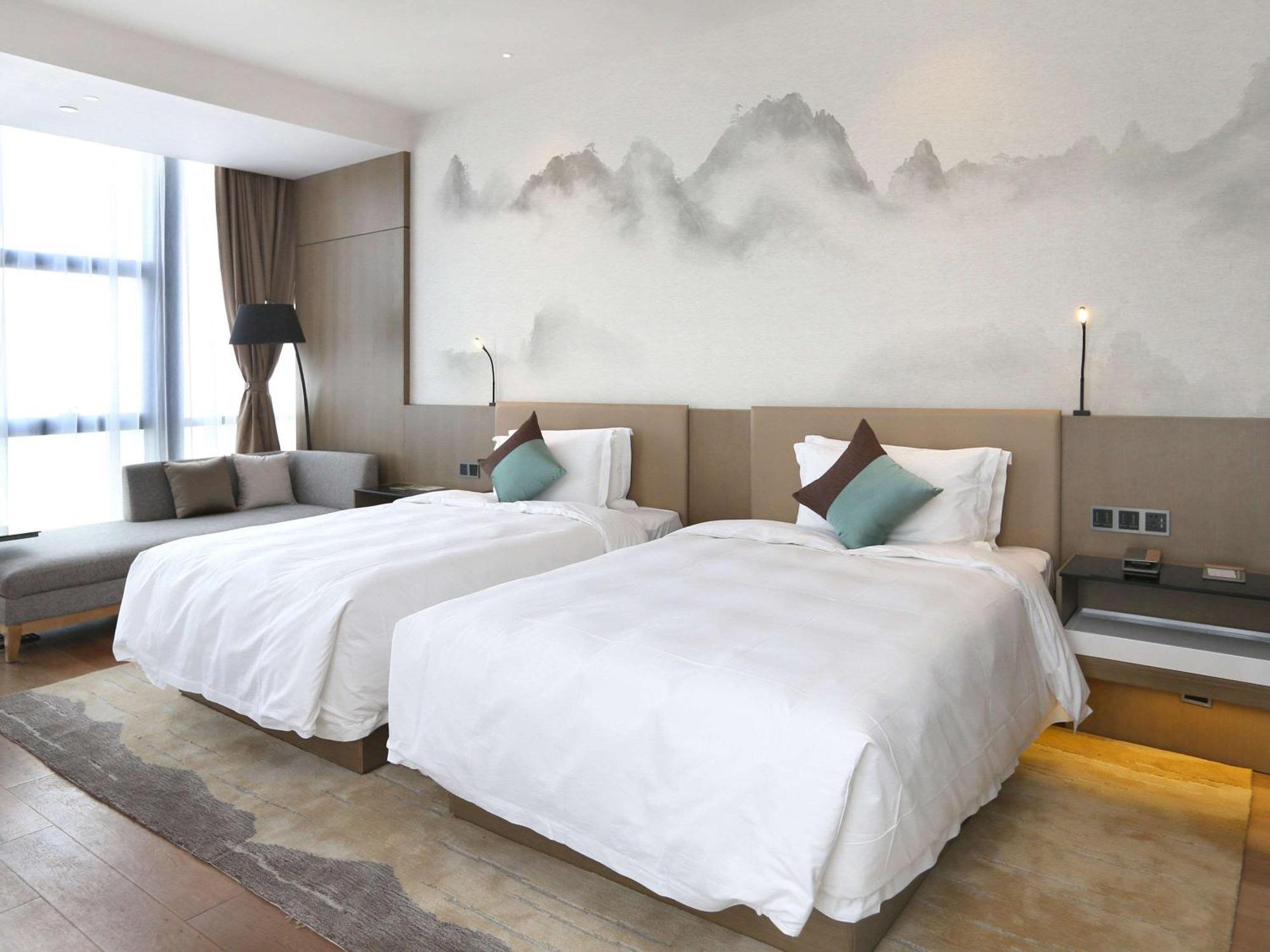 Novotel Deqing Exteriör bild